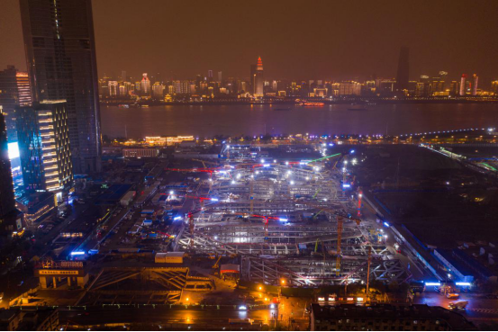 开工10个月完成1.5倍工程量，华夏幸福武汉长江中心拼出“武汉速度”