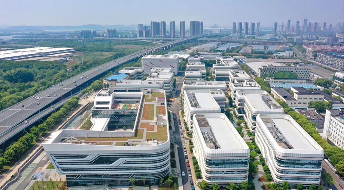 武汉经开人工智能科技园投入运营 已有32家企业入驻