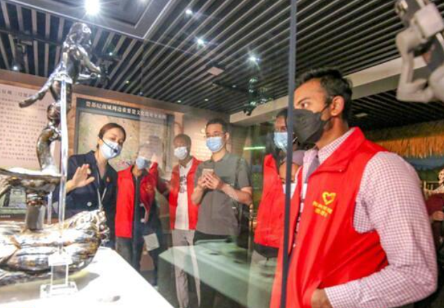 博物馆的力量 湖北荆州博物馆首批留学生志愿者“上岗”