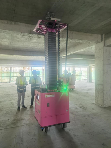 工地上的粉红色“靓仔”，荆门碧桂园星湖湾上新6款建筑机器人