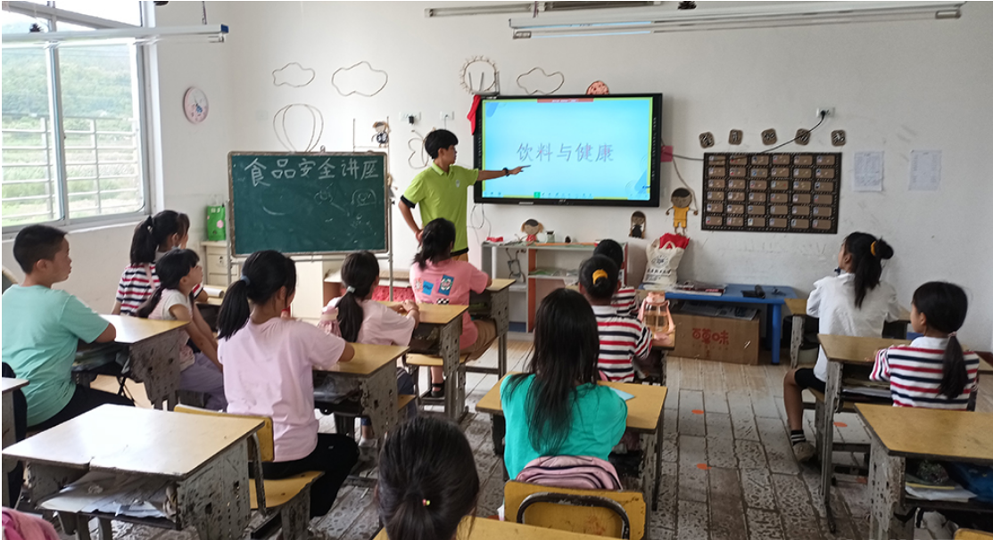 武汉轻工大学师生积极参加暑假社会实践活动提升自己