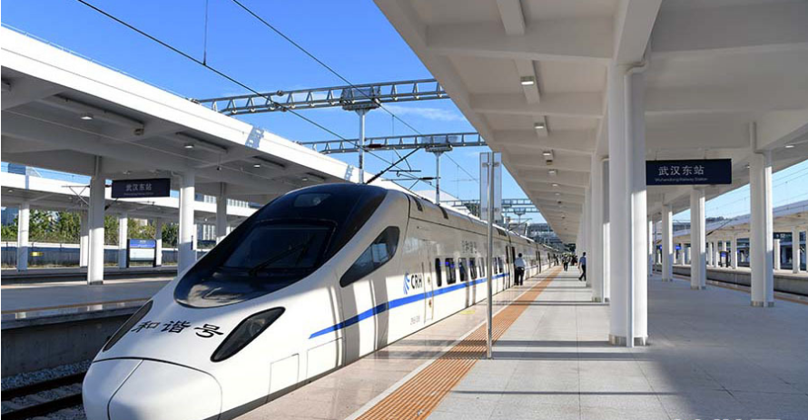 交通更便利 武汉第四座大型铁路客站武汉东站开通运营