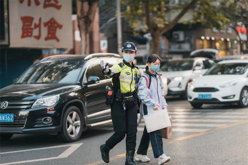 武汉警方探索超大城市现代化十大治“堵”金点子新路子