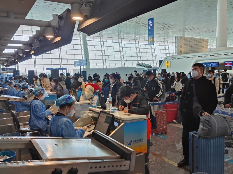 出入境政策优化 南航在武汉国际机票咨询量增长5倍